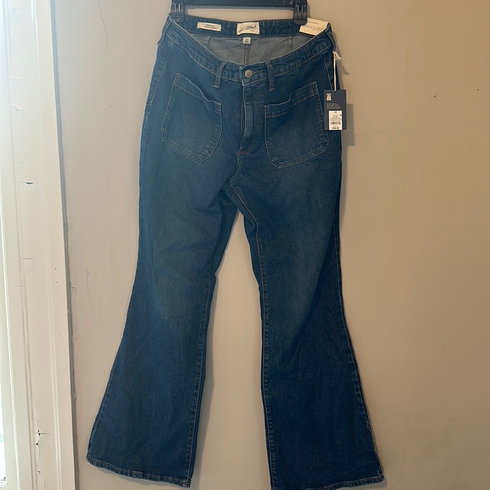High Rise Flare Jean.